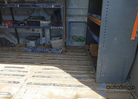 2019 Ford Transit-250 z USA, uszkodzony, nr VIN 1FTYR2CM1KKB11022